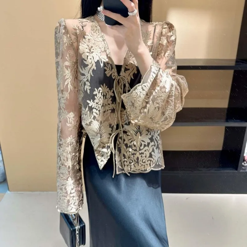 

New Chinese Style Fashionable Slim Hollow Embroidered Shirt Chinese Style Long-sleeved Lace Shirt 2025 New Top