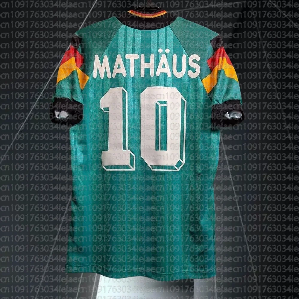 

Fashionable Outdoor Football Training Shirt for Men and Women, Breathable Quick Drying Loose Casual T-shirt, Oversized T-shirt.