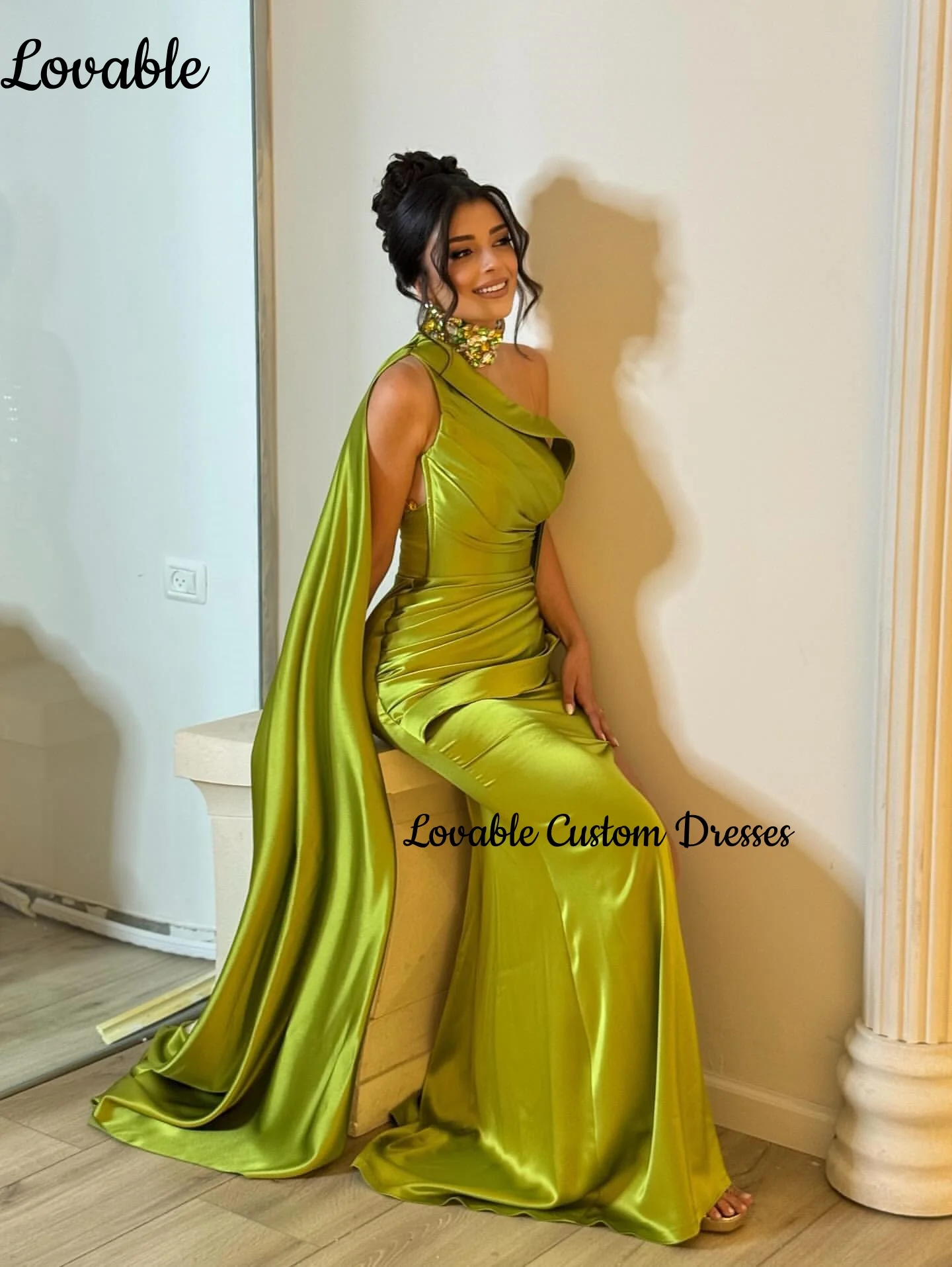 Abito da sera di lusso Dubai Personalizza abiti a trapezio con perline lunghi fino al pavimento per abiti da ballo con scollo rotondo e cerniera senza maniche Ves