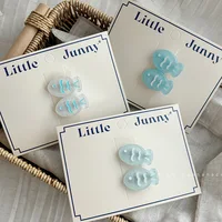 Pinza para el pelo de pez pequeño transparente y azul brillante para mujer, horquilla lateral con borde colorido de dopamina y corazón, accesorios para el cabello para niña, 2 uds.