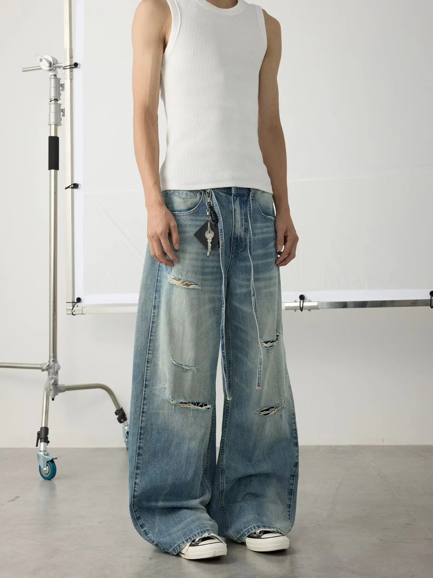 Trendy Wide Leg Jeans Men Women Loose Straight Cut Knife  Hole Washed Casual Blue Denim Pants Youth Fashion Summer 2026