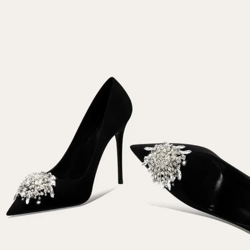 French Niche Design Sense Low Heel High Heel Women's Shoes with Fringe Rhinestone Pointed Toe Stiletto Shoes