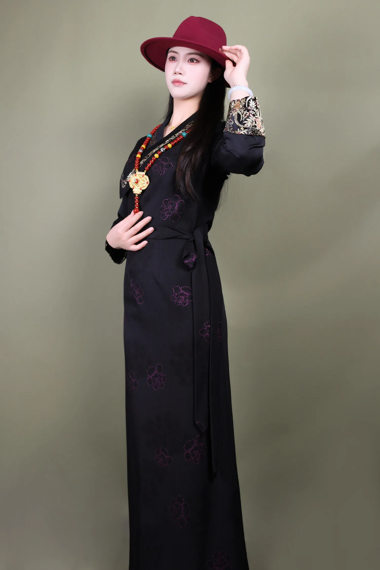 Women Tibetan Dress Summer Ethnic Style Bola Cold Silk Robe Tibet Traditional Cultural Fashion Outfit Lightweight Gown TP111