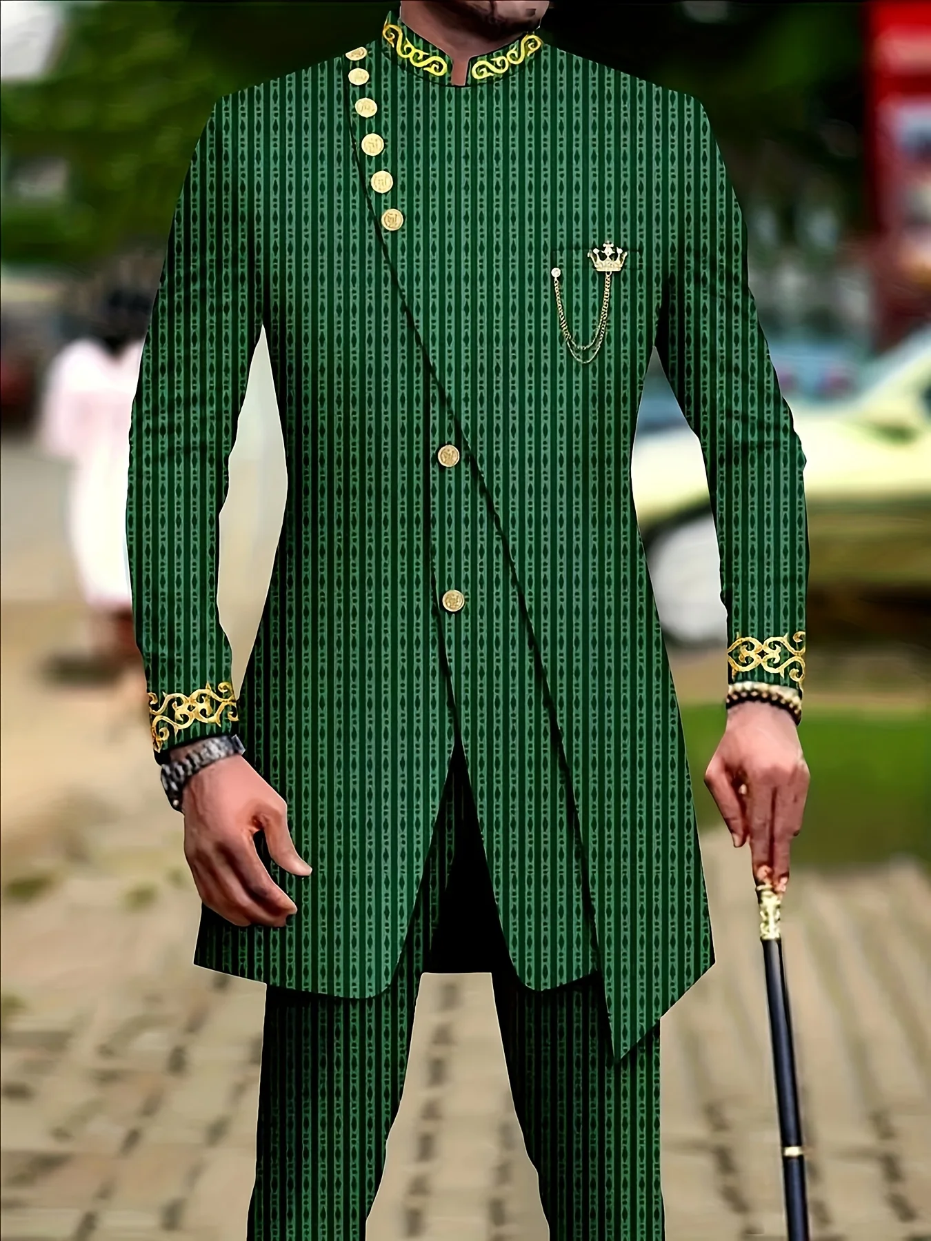 

Мужской повседневный костюм-двойка с длинными рукавами, удлиненным пиджаком и брюками.