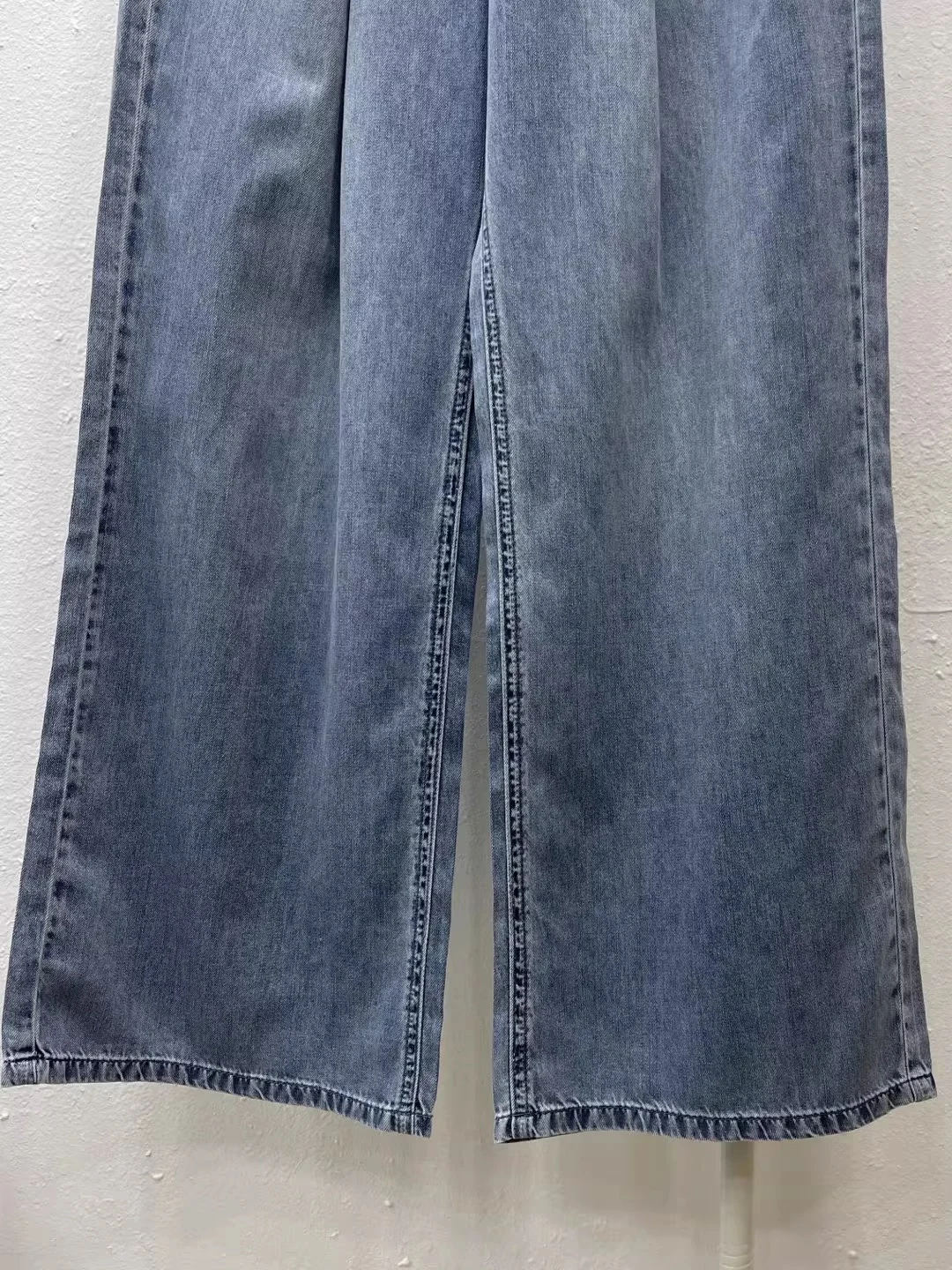 

Loose Fit Dstring Waist Super Thin Wide Leg Casual Jeans Elastic Waist Corduroy Trousers for Women Autumn New Arrival