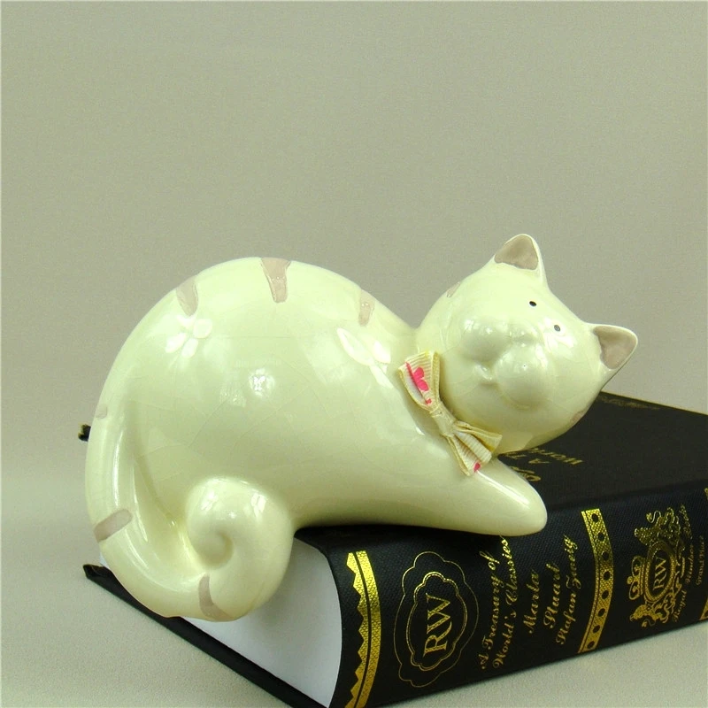 Cute Porcelain Chumby Miniature Crackle Glazed Ceramics Kitty Couple Figurine Home Decor Art and Craft Ornament Present