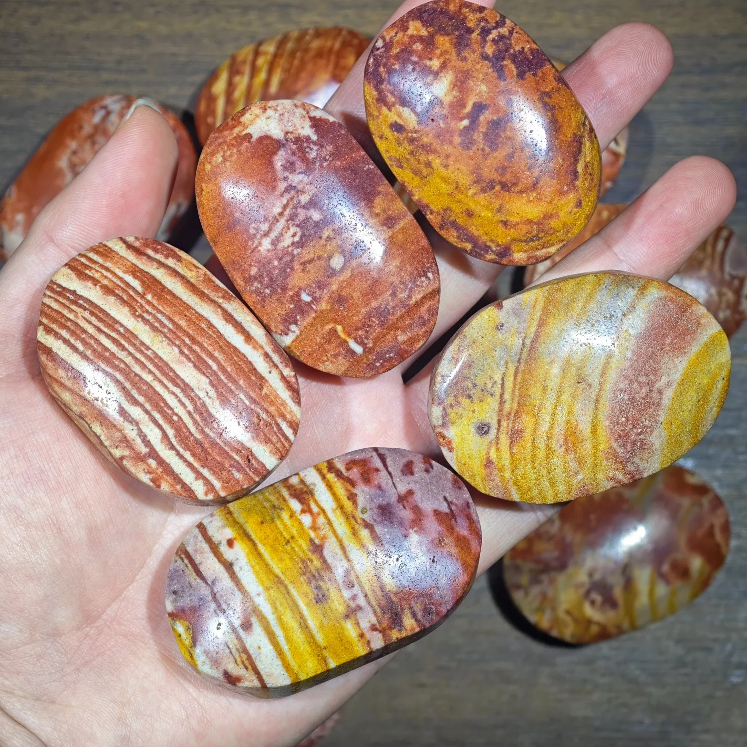 Natural Mookaite Jasper Palm Stone Australian Wood Grain Pattern Polished Pocket Stone Healing Crystal Chakra Home Decor Gift