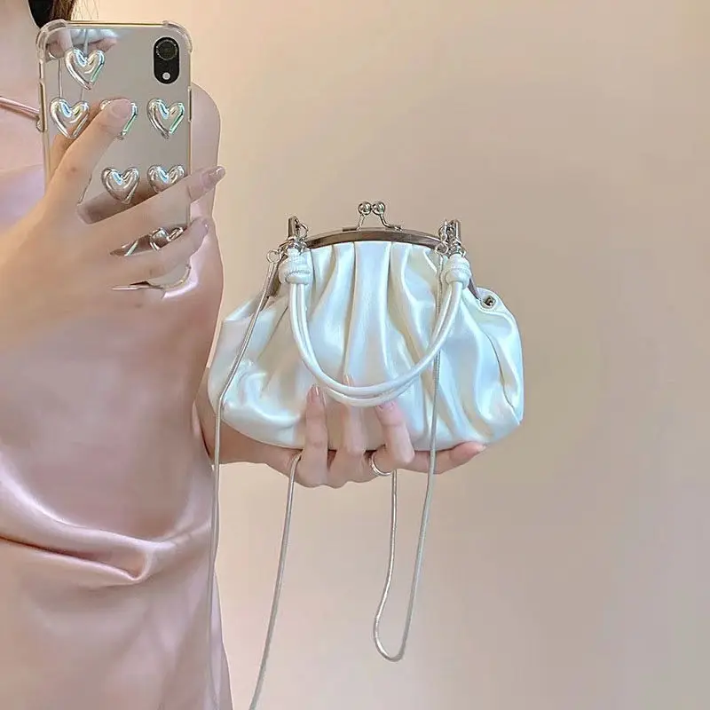 Sweet and Cute Pleated Clip for Young Girls Niche and High-End Chain Carrying Crossbody Dumpling Bag