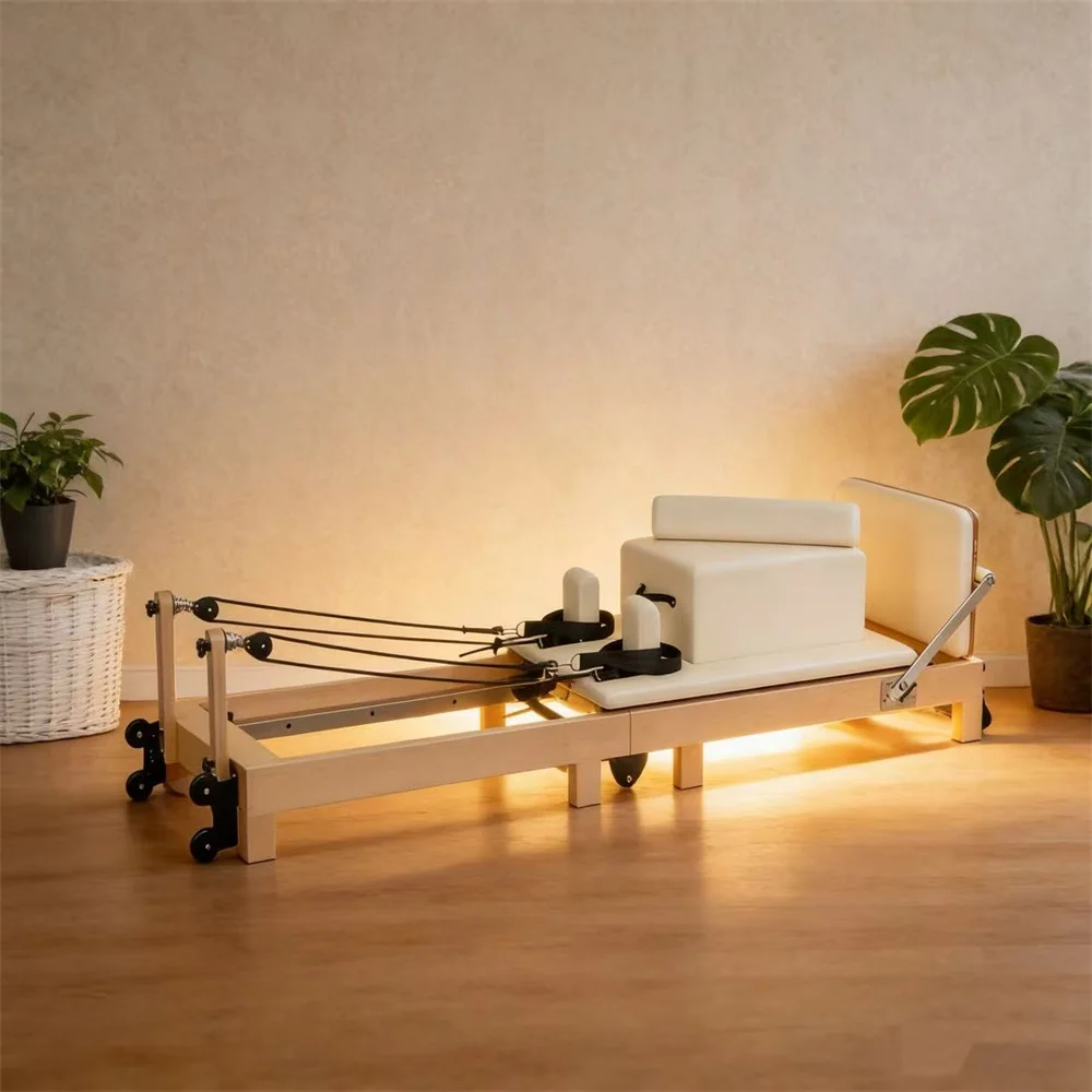 EU Spot : Lit de Pilates Premium en érable – Conception pliable et peu encombrante, expédié dans une caisse en bois, idéal pour la salle de sport à domicile.