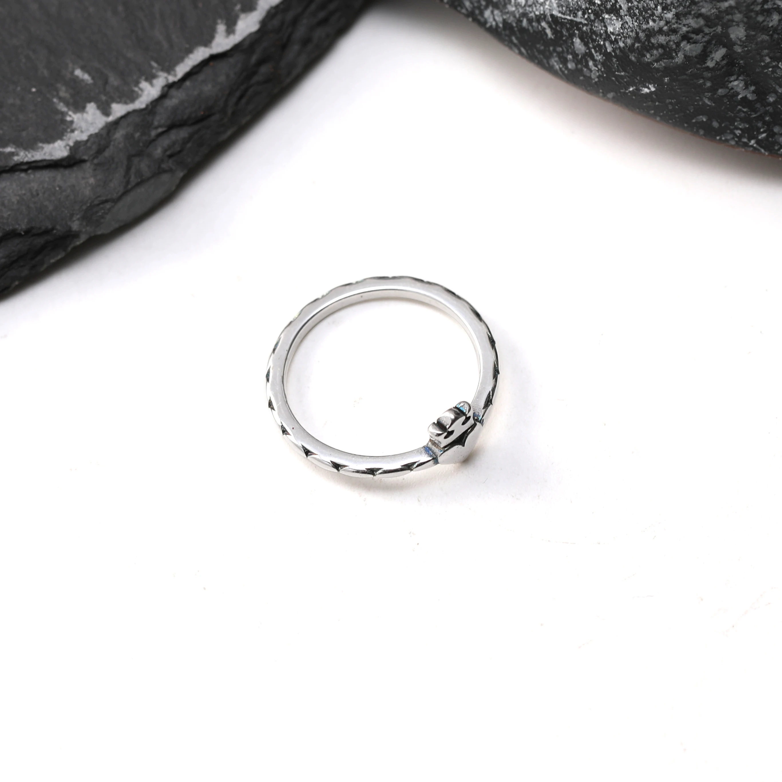 

R057 genuine 925 sterling silver fashionable and exquisite Queen of My Heart Ring