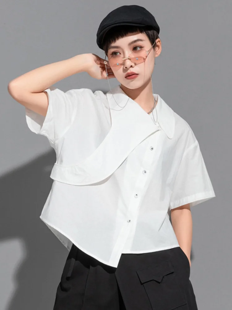 [EAM] Women Black Irregular Big Size Casual Blouse New Lapel Short Sleeve Loose Fit Shirt Fashion Spring Summer 2024 1DE8726