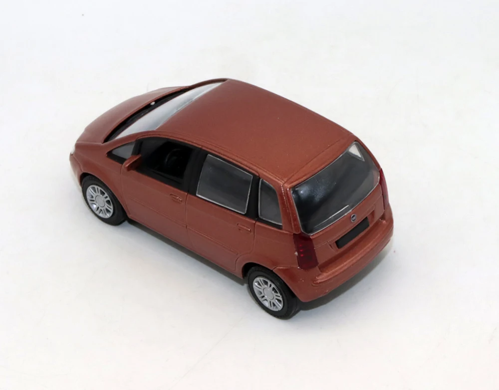 NEW 1 43 Scale Fiat Idea SUV Diecast Alloy Simulation Toy Car Models for collection gift