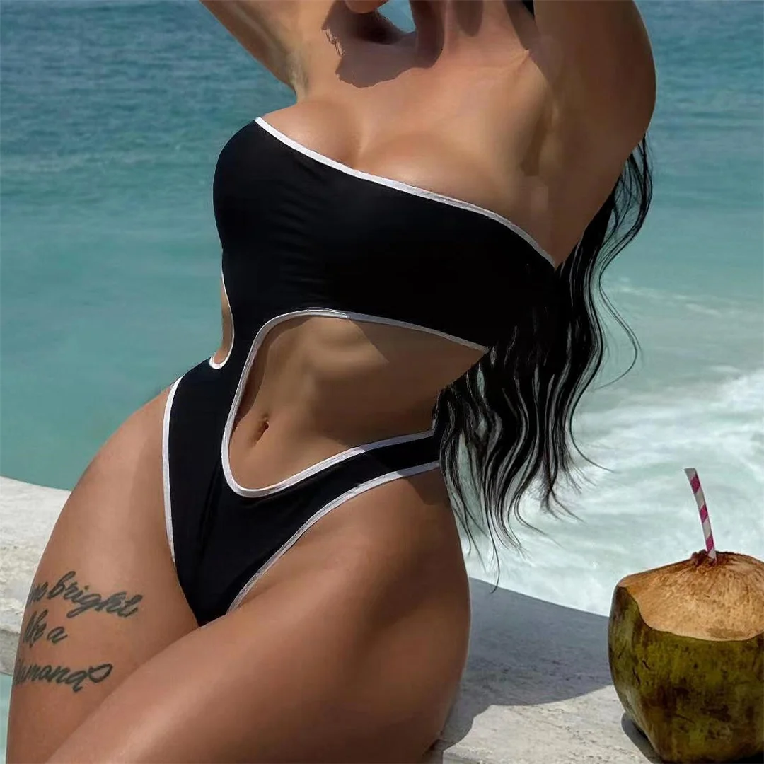 Asymmetrischer Bandeau-Badeanzug mit Cut-Outs, einteiliger Badeanzug für Damen, Badebekleidung für Frauen, Monokini mit hohem Beinausschnitt, gepolsterter Badeanzug, Badeanzug, Modell V7057. – Detail 3