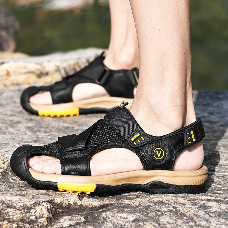 High quality leather flat sandals for men round toes new summer 2025 size 45 46 casual outdoor walking big size shoe black brown