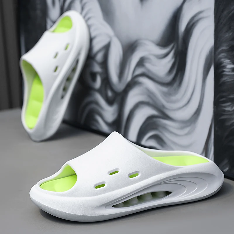 

Couple's Large-sized Color-blocked Soft-soled Summer Men's Comfortable Fashionable and Lightweight Beach Casual Sandals