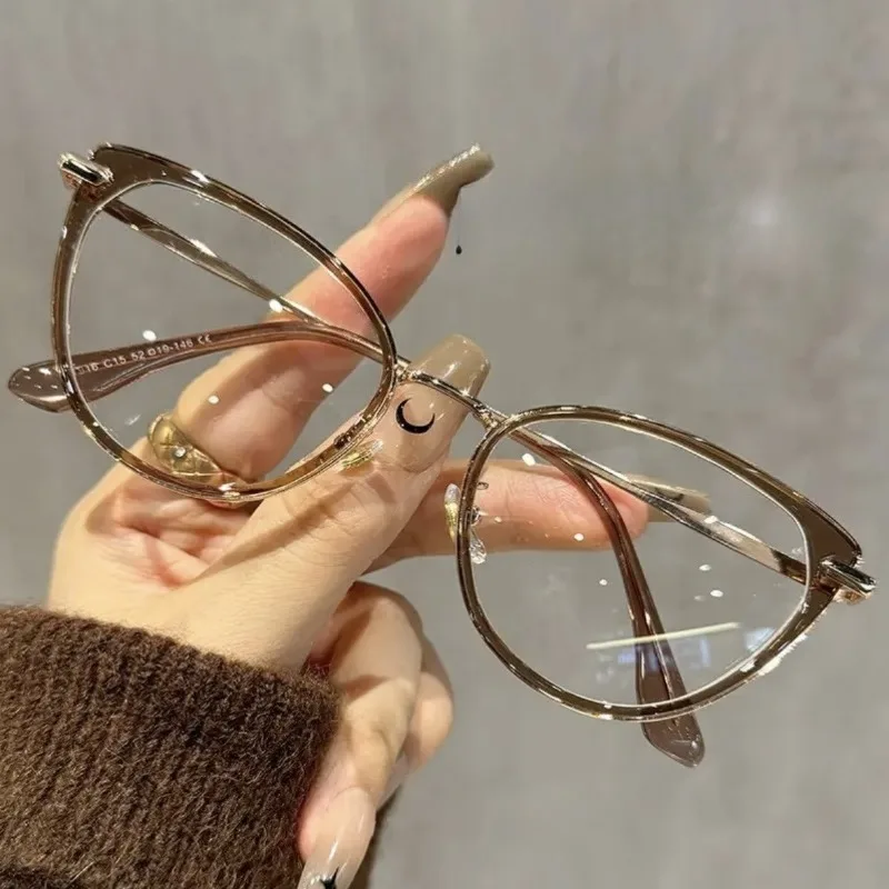 Ein Paar modische Cat-Eye-Brillen mit Blaulichtfilter und flachen Gläsern für Damen, Retro-Stil, einzigartige Dekoration, Weihnachtsgeschenk – Detail 1