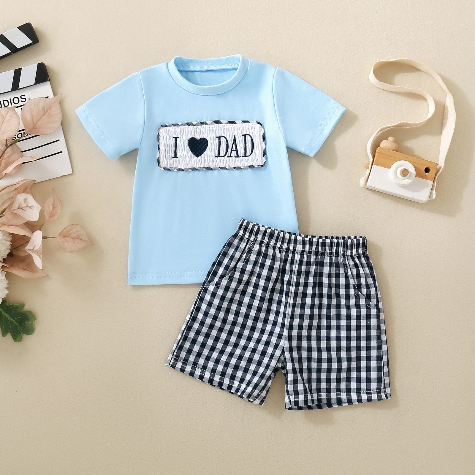 Summer unisex baby and toddler blue and green short-sleeved T-shirt for Father’s Day/Mother’s Day + checked shorts two-piece set