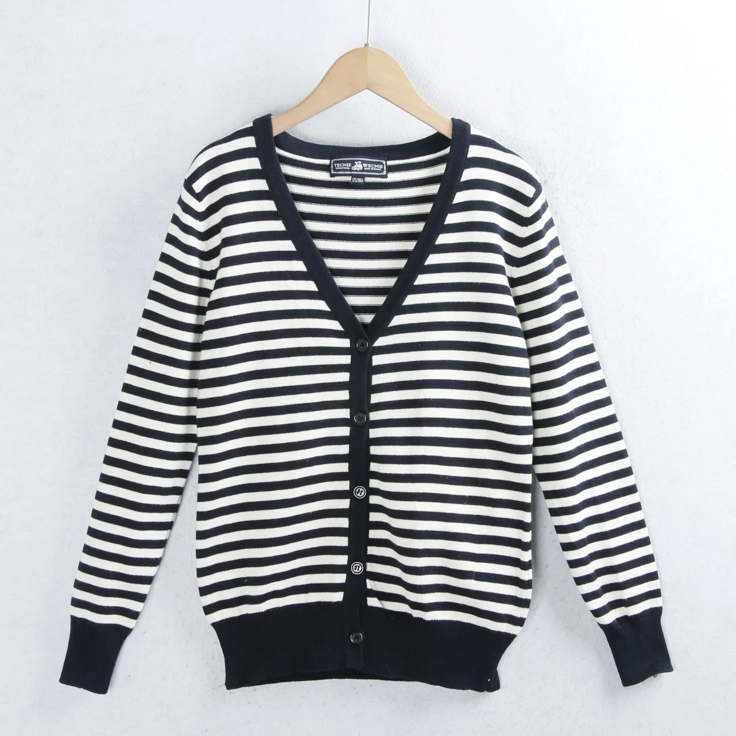 

Полосатый трикотаж 585, хлопковый свитер в рубчик с v-образным вырезом и одной пуговицей, открытый кардиган, женская осенняя коллекция Faion