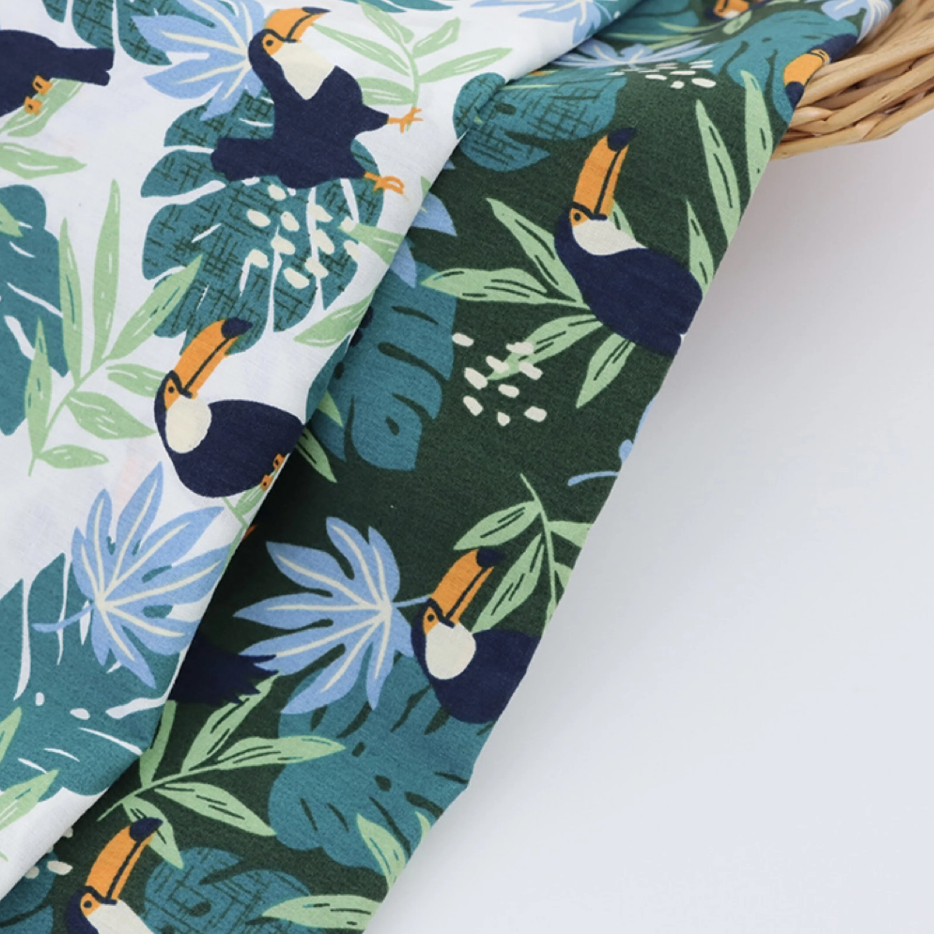 100% Cotton Jungle Print Fabric with Monstera Leaves, Soft Breathable Cotton Cloth for DIY Sewing Craft Home Textile Decoration