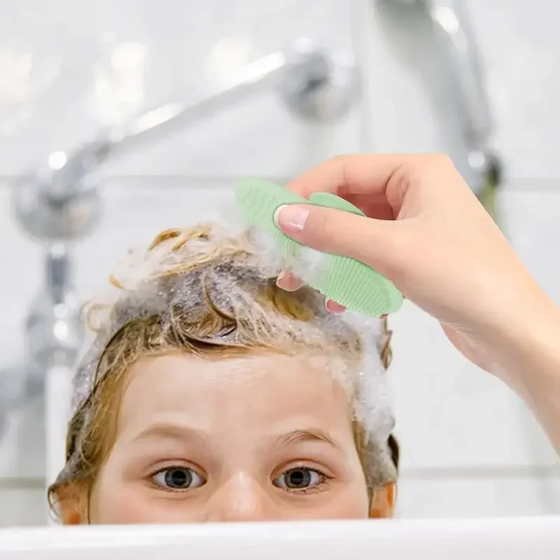 Bathing Soft Silicone Kids Shampoo Brush 1pcs for Baby Silicone Infant Shower Brush Head Hair Washing Massage Brushes Wipe Comb