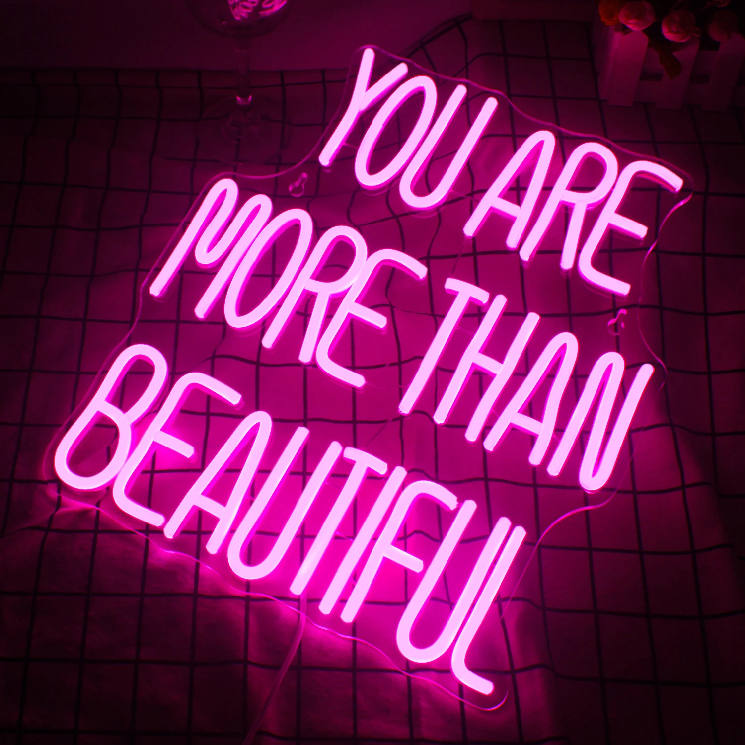 You Are More que Beautiful letrero de neón, señal LED rosa, alimentado por USB, señal de palabra de neón para decoración de pared, dormitorio, fiesta de cumpleaños, regalos para niñas