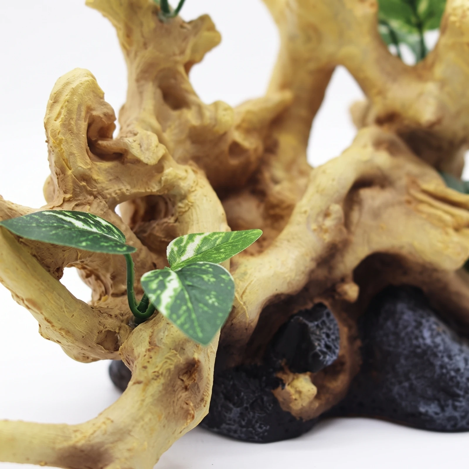 Drijfhouttak met bladeren Real - Planted Aquarium With Driftwood recensie en prijs