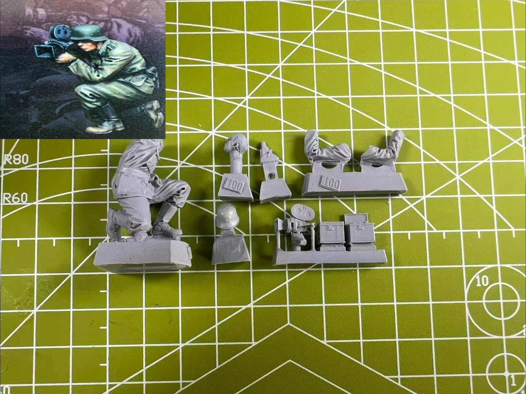 

1:35 Resin Model War Photographer 1-person Scene Model Toy Unpainted