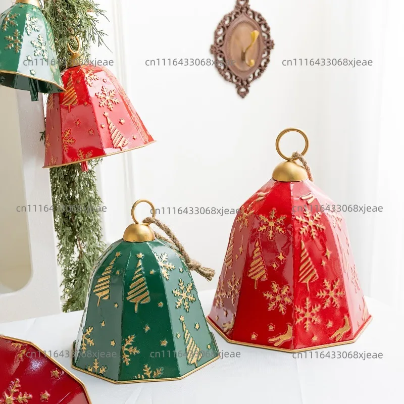Wrought iron bell pendant red green relief snowflake wall clock retro bell bell