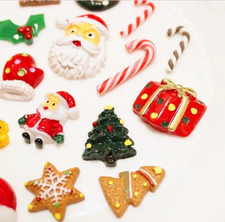 

40 Pcs DIY Hairpin Accessories Home Miniature Ornaments Craft Items Christmas Charms for Jewelry Making Holiday Resin