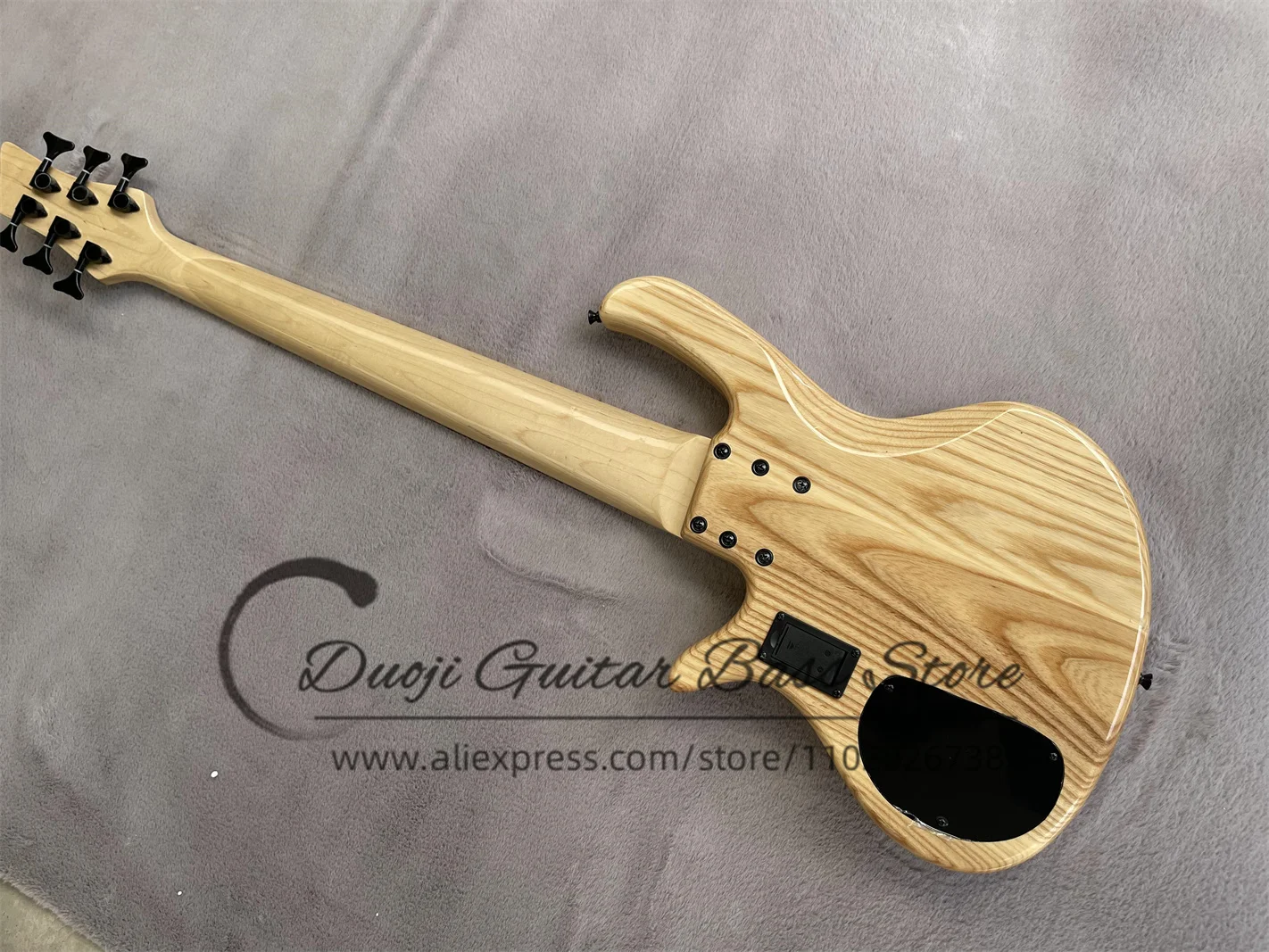 6 String Bass Guitar Ash Wood Wody Tree Burl Top Maple Fingerboard Active Battery Independent Bridge Black Tuner deL Bass