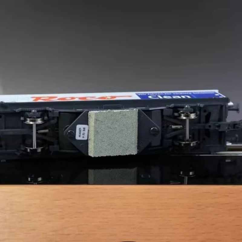 ROCO HO 1/87 Samochód Zabawka do Czyszczenia i Ścierania Wagon Kolejowy z Logo ROCO i Akcesoriami 46400 Model Pociągu Zabawka dla Chłopca Prezent