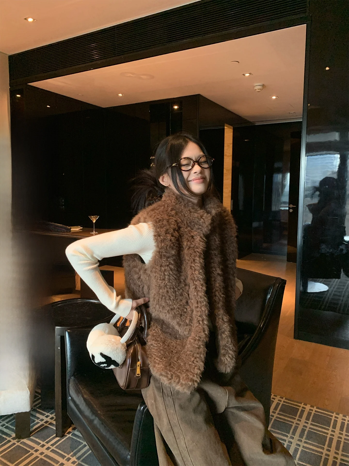 

Теплый женский жилет из меха ягненка, верхняя одежда Suiwen, зимняя модная одежда для поездок на работу, на молнии, куртка обычной длины