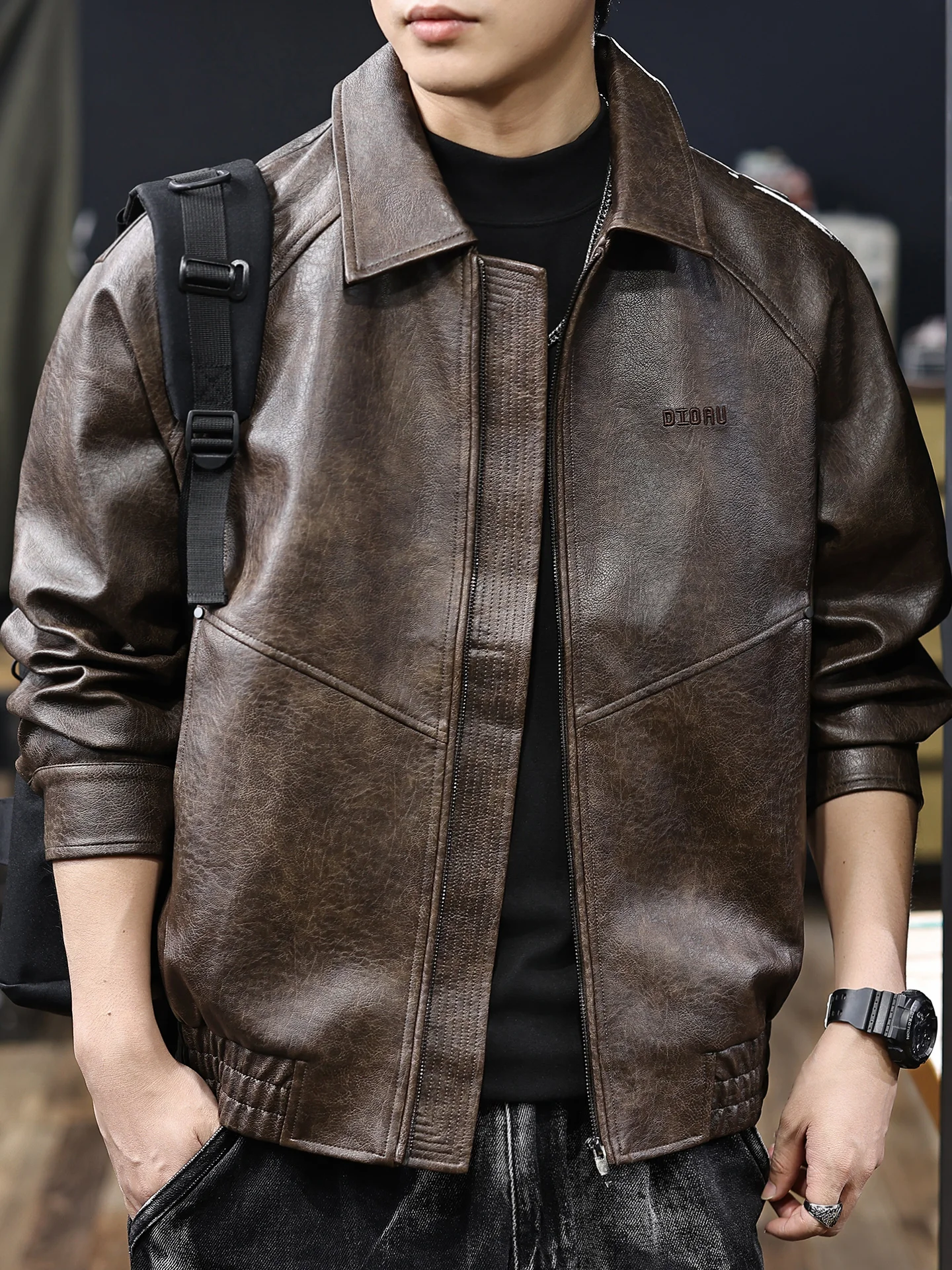 Cappotto da uomo in pelle PU vintage americana di fascia alta Jaet Faionable ricamato patchwork vestibilità ampia lungo Sve Retro Sle