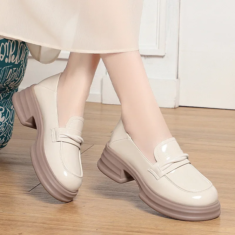 

Удобная яркая кожаная обувь в британском стиле 4,5 см, женские лоферы, весна 2024, туфли на массивной платформе с толстой подошвой для офисной мамы