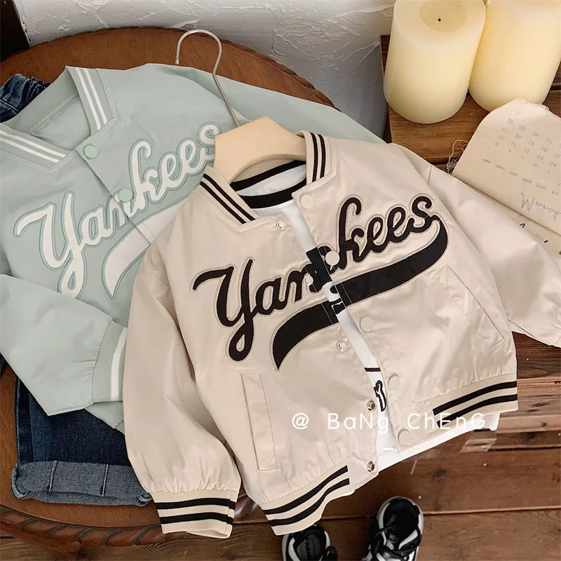

Бейсбольные куртки для мальчиков и девочек, детские осенне-весенние пальто, детский модный кардиган с вышитыми буквами, осенняя верхняя одежда для малышей, одежда