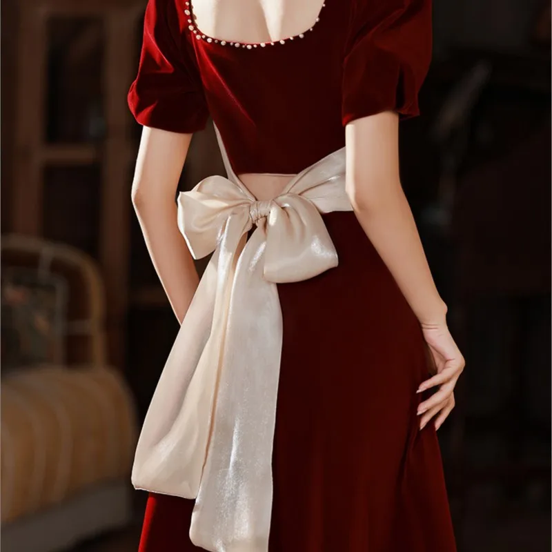 

Toast red back dress usually can wear a small