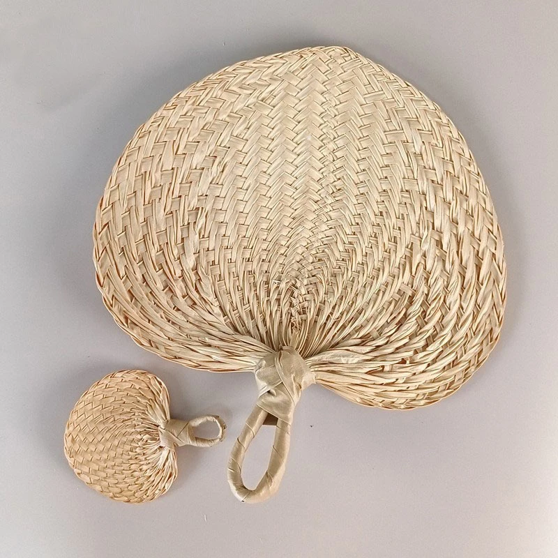 Palm Leaf Braided Fan Summer Cooling Mosquito Repellent Hand Crank Fan Hand-braided Fan Farm Decorative Fan Children's Toys