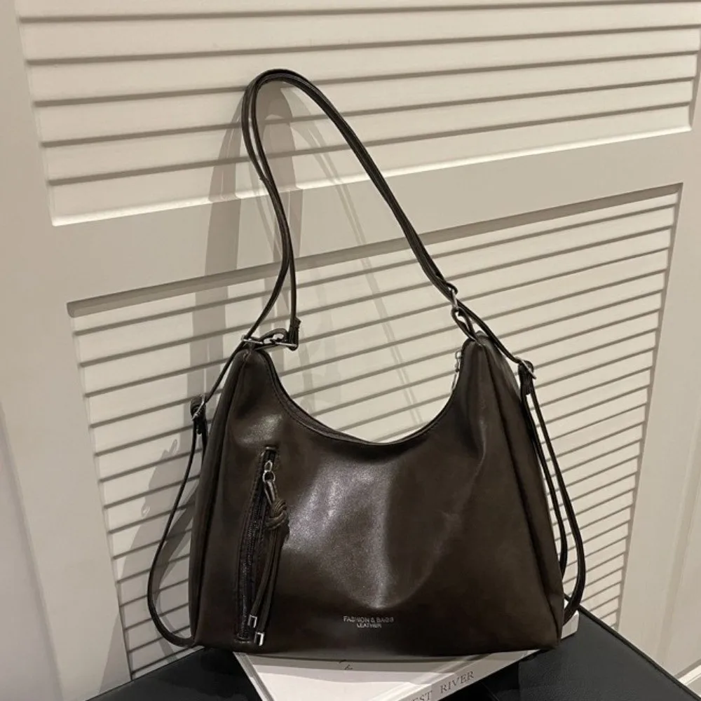 Multifuctional Oil Wax Leather Shoulder Bag Adjustable Strap Large Capacity Crossbody Bag Zipper Closure Solid Color Hobo Bag