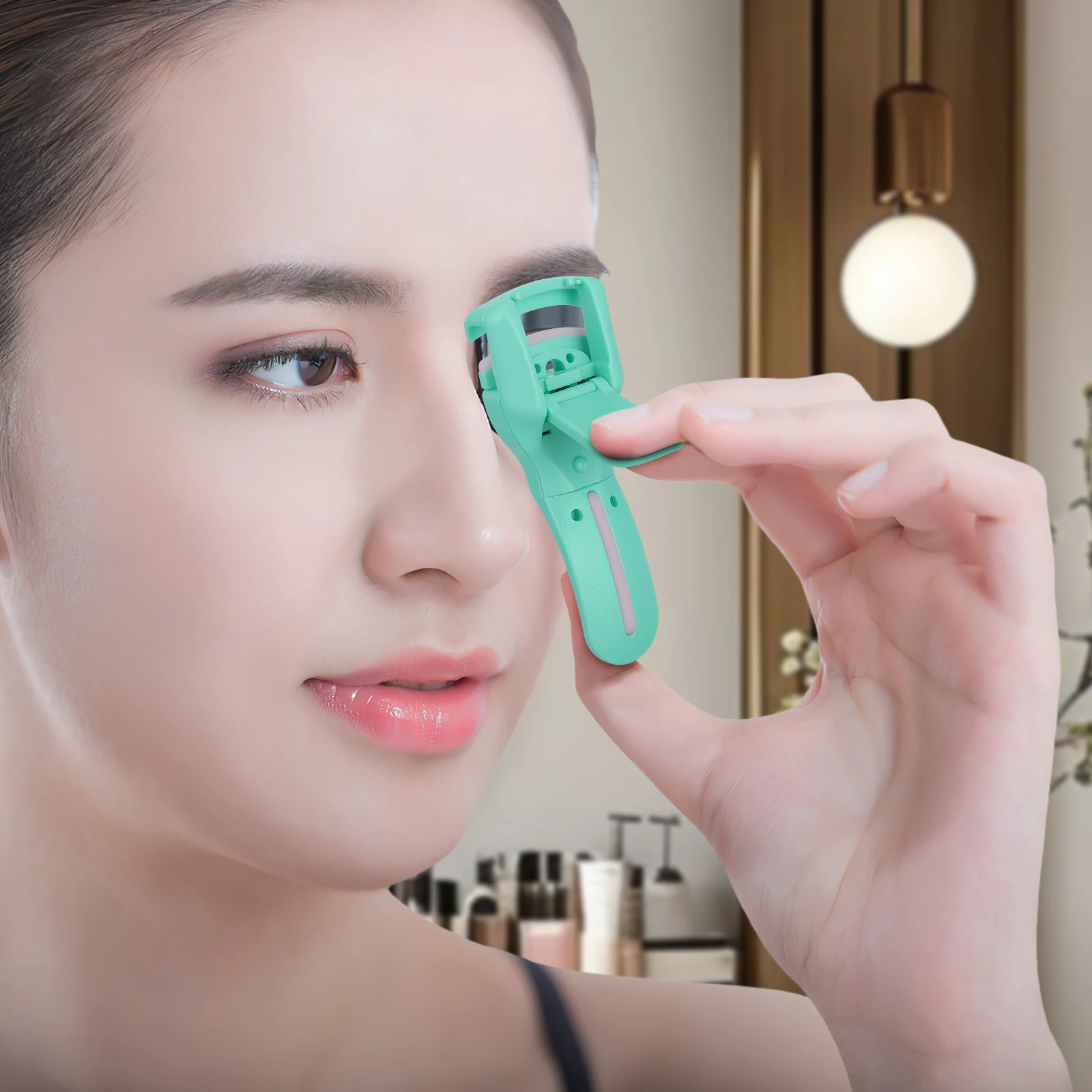 

2Pcs Eyelash Clip Makeup Tool Portable and Lightweight for on-The-Go Stylish Design Ideal for Gift Or Daily Use