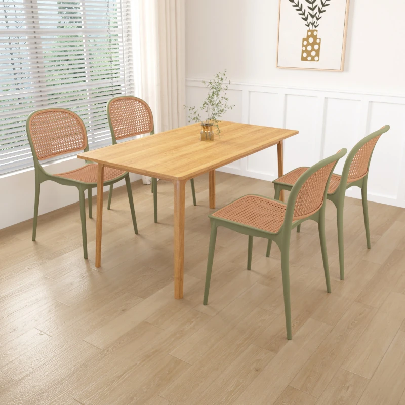 

Кафе Современные дизайнерские обеденные стулья Пластиковые скандинавские удобные стулья для столов Расслабляющая эргономичная мебель для балкона Stoelen