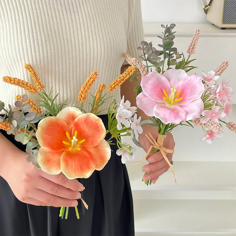 

Tulip Hand-Held Flower Simulation Wedding Party Birthday Flower Fake Eucalyptus Ear Bouquet Vase Flower Arrangement Ornament