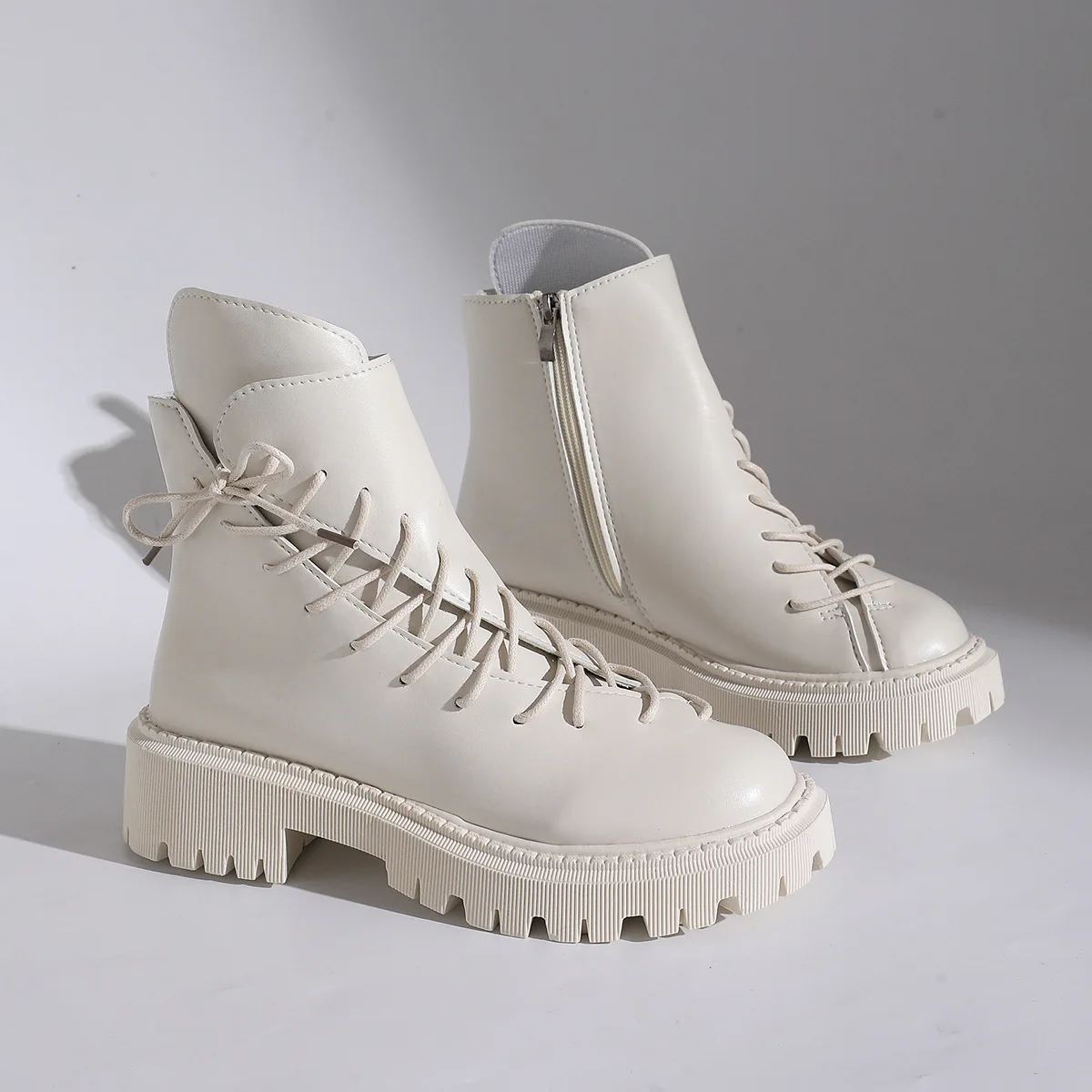 Winter Round Toe Th… - image