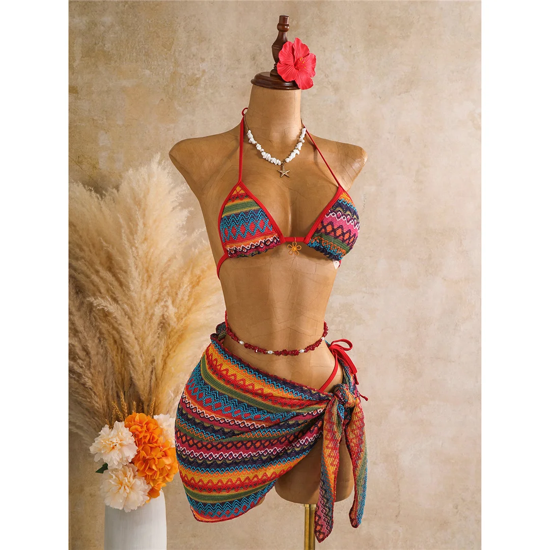 Bedruckter Bikini mit Sarong-Oberteil, Damen-Badeanzug, dreiteiliges Bikini-Set, gepolsterter Badeanzug, Badebekleidung, Modell V8332. – Detail 7