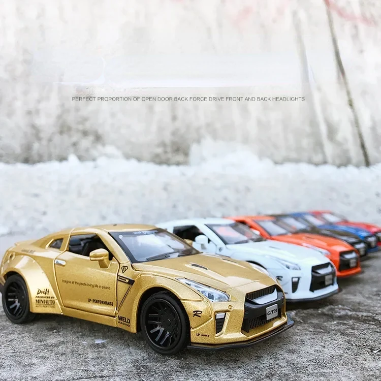 1:32 Nissan GTR Alloy Sports Car Model Diecast Metal Toy Vehicles Racing Car Model Sound and Light Collection Kids Gift A297