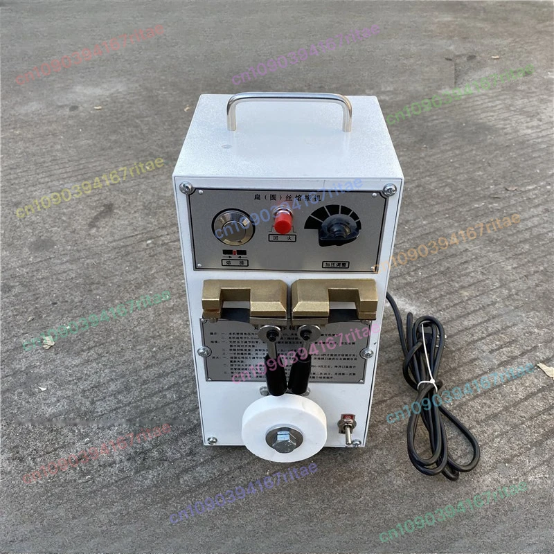 Fotografia 4: Máquina de solda portátil UN-2, UN-1 para lâmina de serra pequena e soldagem de serra de fita