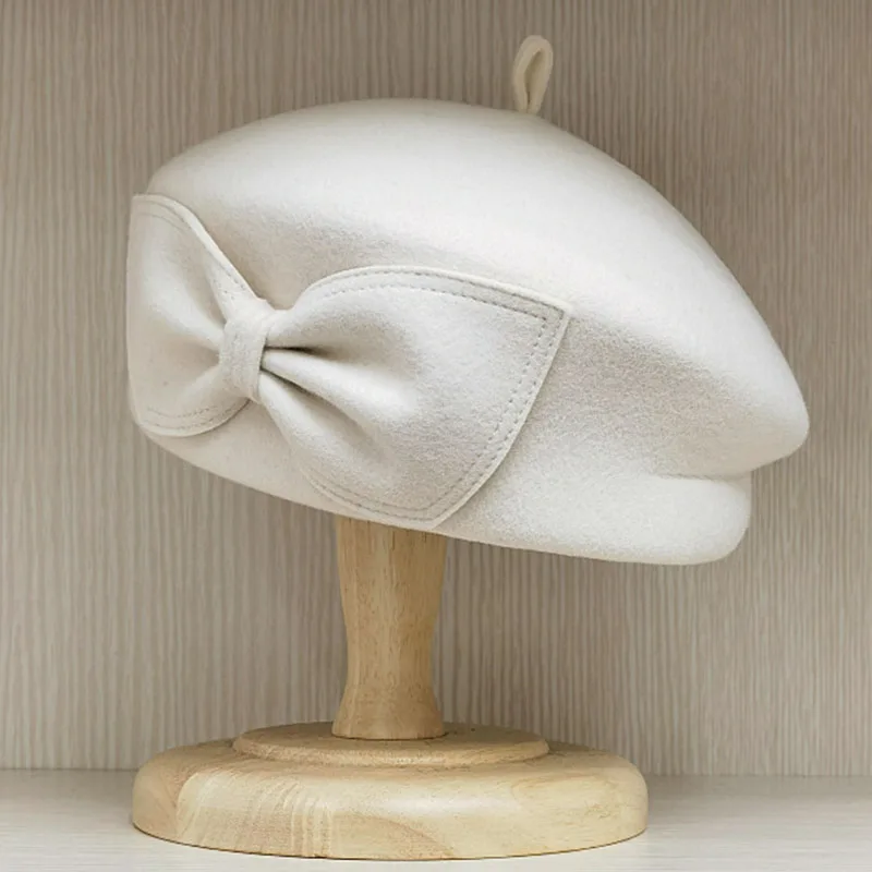Elegancki wełniany beret z kokardą Filcowa czapka zimowa dla kobiet Biały czarny kapelusz Fedora Koktajlowy kapelusz ślubny Pillbox