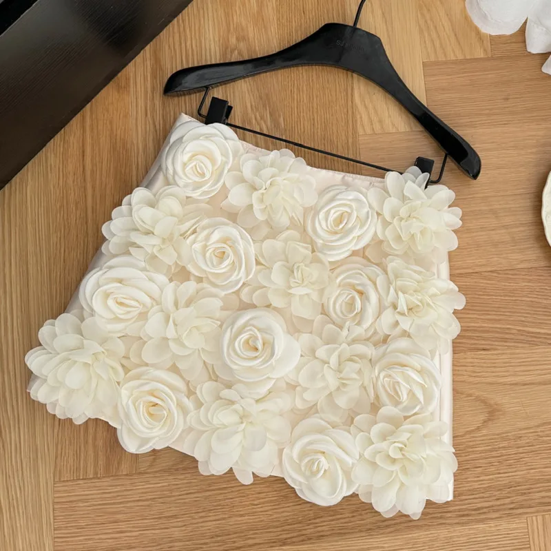 Elegant Fashion Ladies All Match Slim Mini Skirts Ropa Mujer High Street 2025 Early Autumn Women French 3D Flowers Short Skirt