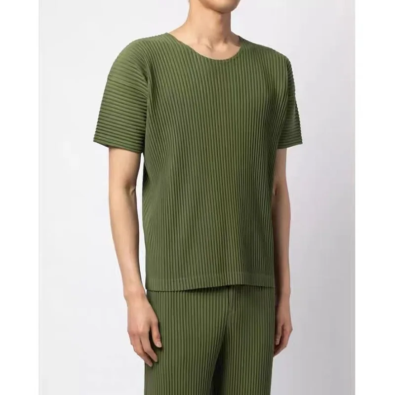 Miyake Pleated Men's T-Shirt Summer New Simple Casual Fashion Versatile Solid Color Round Neck Pullover Loose Non-Iron Top view 3