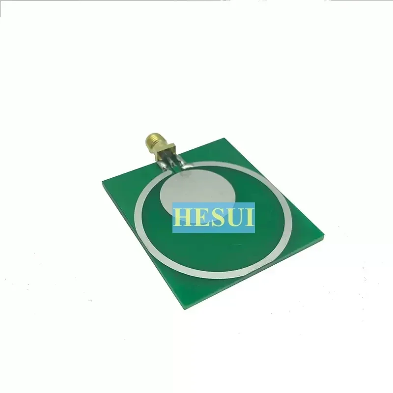 UWB ultra-wideband positioning communication antenna 3.9-- 10.5G standing wave typical value below 2.5