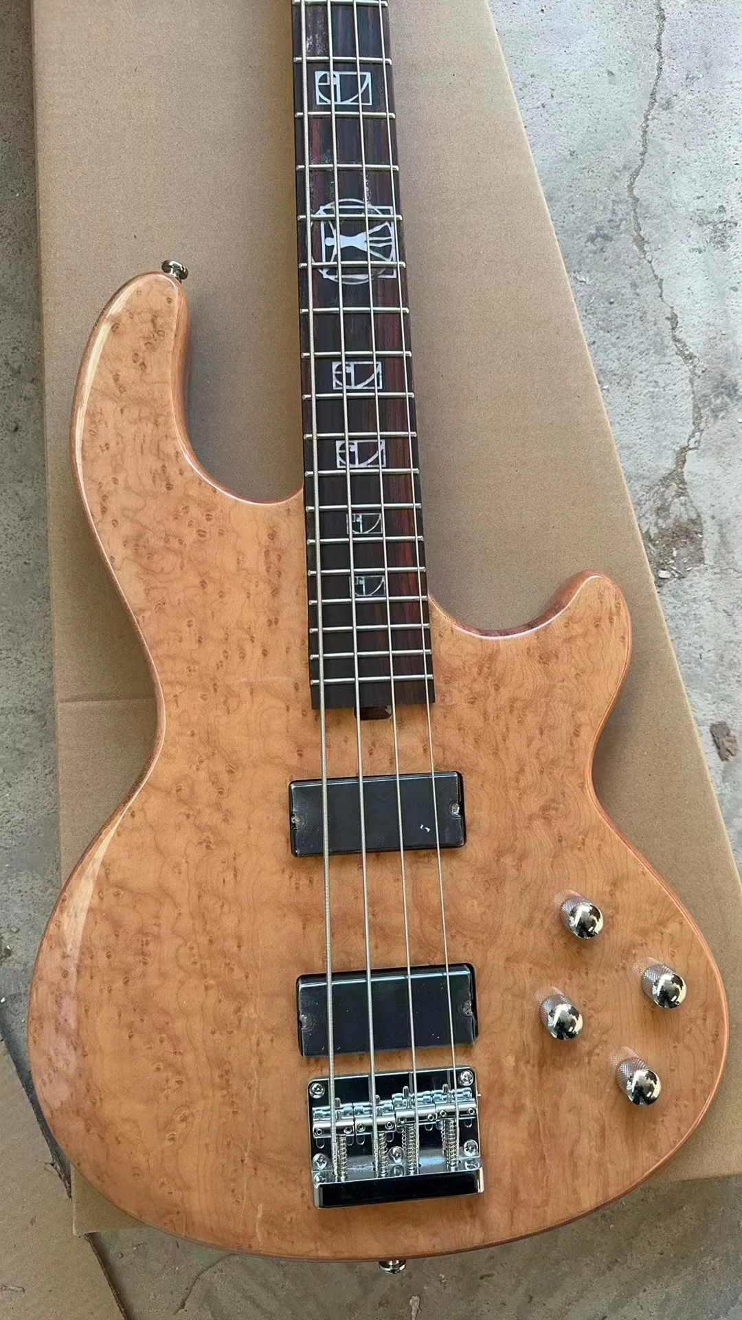 Electric Bass Guitar with Peach Blossom Wood Body, 4-String G-Wall Style, Factory Customized, In Stock